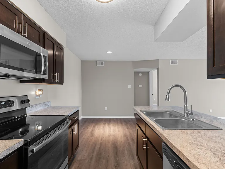 Willowbend — Photo 111
