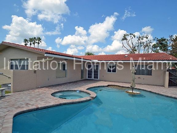 2nd image of 11610 Canal Dr