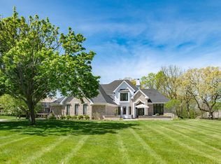 W307N2873 Fieldwood DRIVE, Pewaukee, WI 53072
