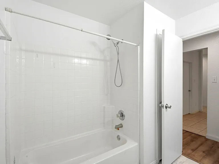 111 Thunder Basin Dr — Photo 34