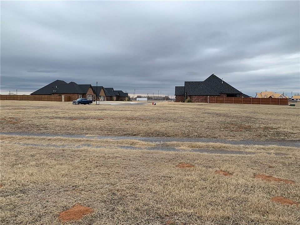 2nd image of Nicklaus Dr