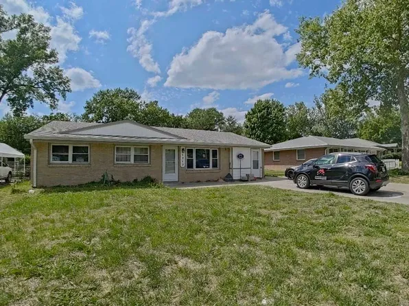 1717 Winne Dr, Manhattan, KS 66502
