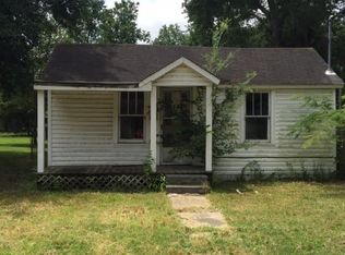 914 E 8th St, Stuttgart, AR 72160