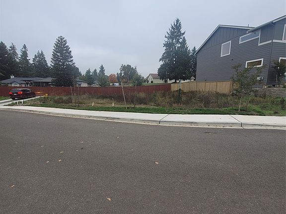 2nd image of 823 198th Street Ct E