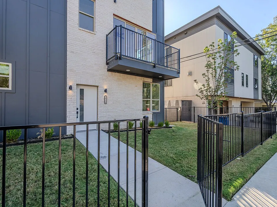 1620 Mary St