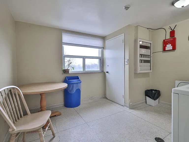 49 Wellington St — Photo 23
