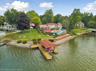 42494 E Huron River Dr, Van Buren Township, MI 48111