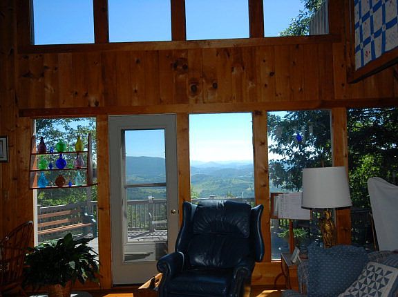 5th image of 2099 Homestead Rd