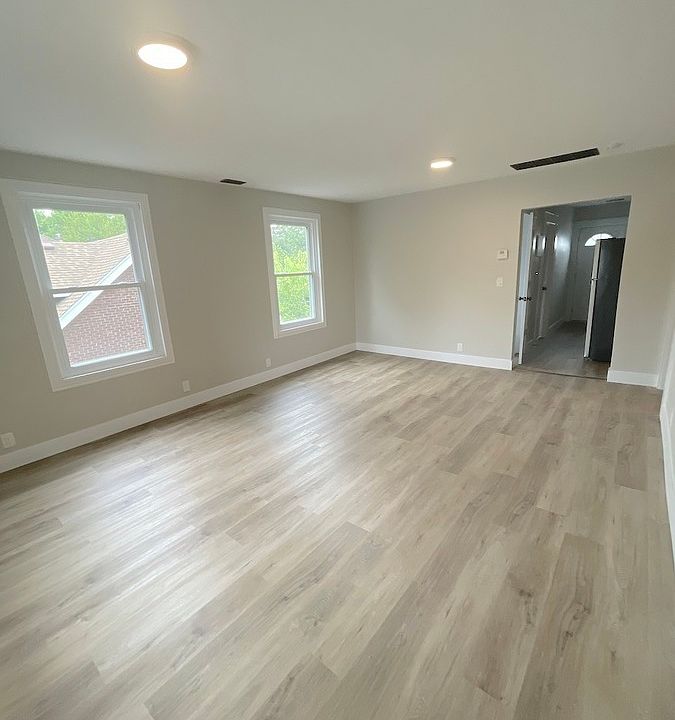 1st image of 143 McKay Ave Unit 3