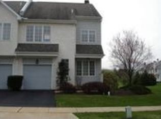 48 Buttonwood Dr, Exton, PA 19341