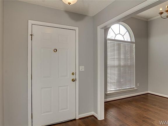 4th image of 4263 Heathersage Cir