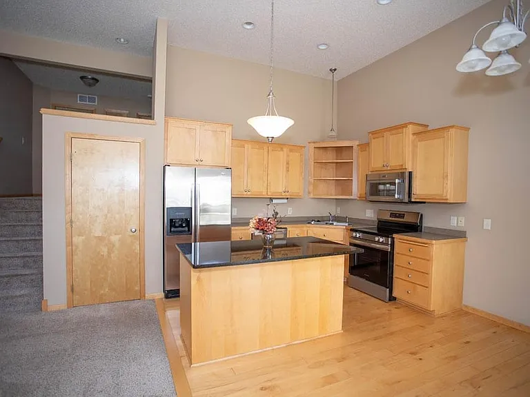 3175 Frontier Dr — Photo 8