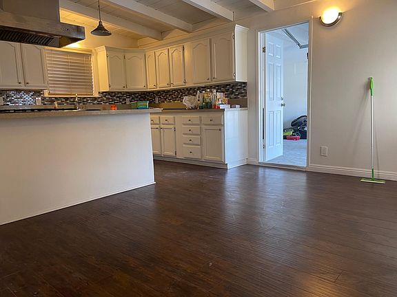 2nd image of 17109 Glenhope Dr