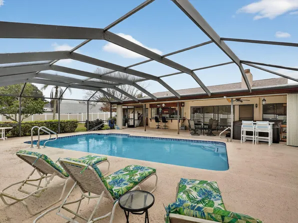 1543 SE Chiffon Avenue, Port St Lucie, FL 34952