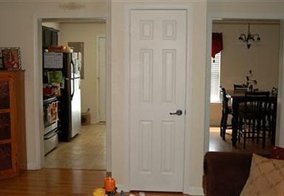 5th image of 32 Old Tavern Cir