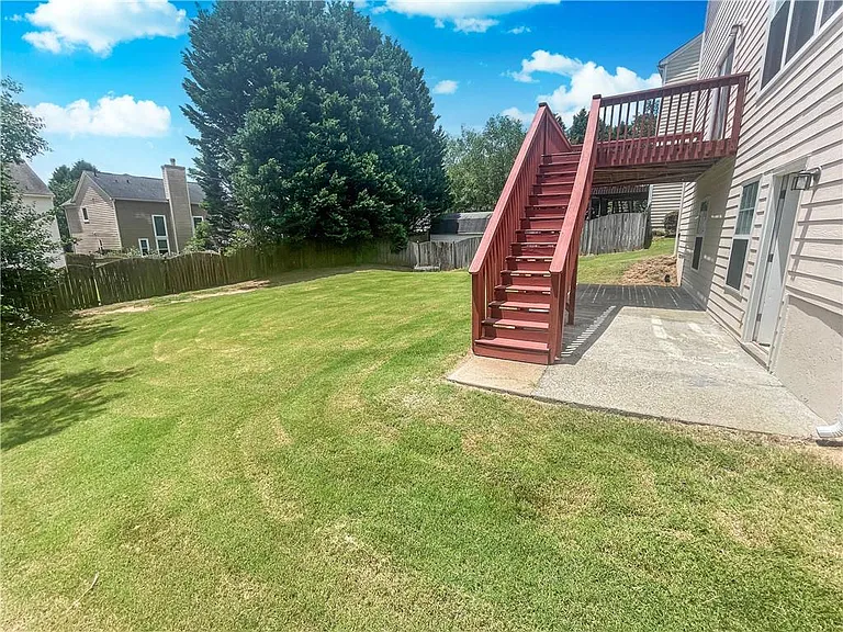 140 Calborne Ct — Photo 38