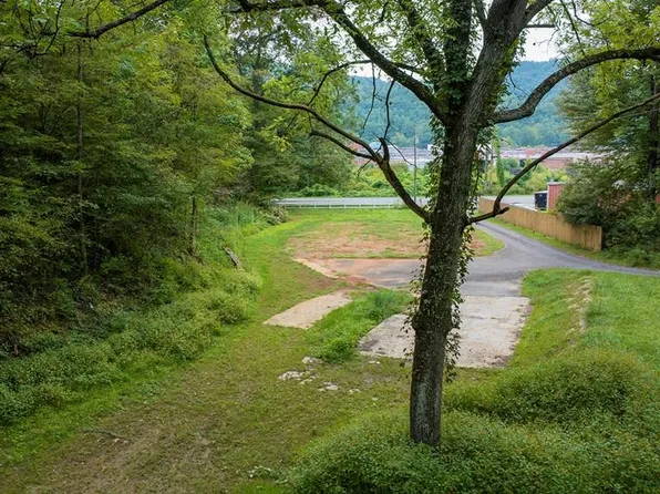 285 Snowbird Rd, Robbinsville, NC 28771