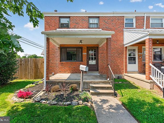 2nd image of 2032 Ormand Rd
