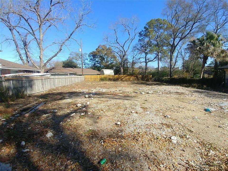 2nd image of 5022 Saxon Dr