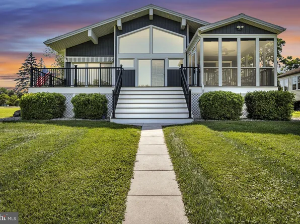 61 Bragg Dr, East Berlin, PA 17316