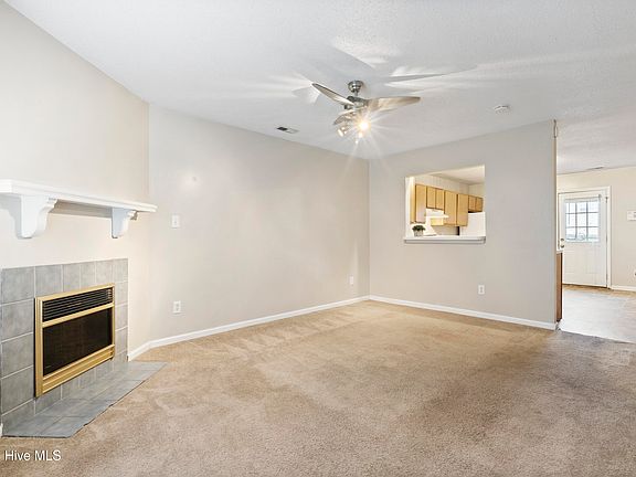 2nd image of 1096 W Pueblo Drive