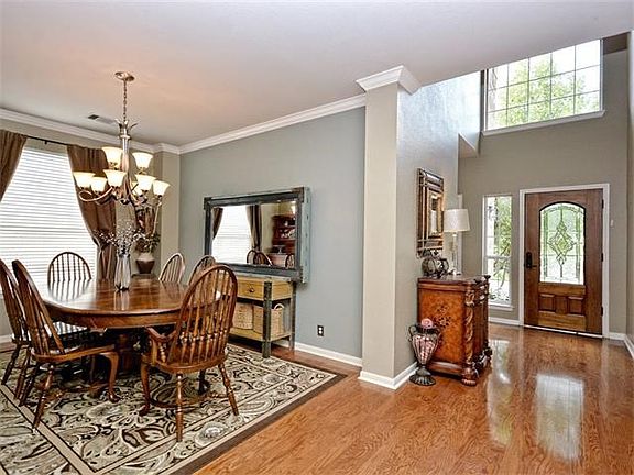 4th image of 11809 Emerald Falls Dr