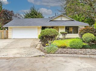 1934 SE 155th Pl, Portland, OR 97233
