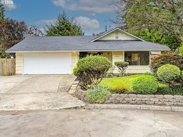 1934 SE 155th Pl, Portland, OR 97233