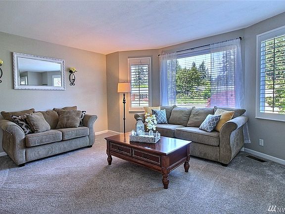 5th image of 6900 Goldcreek Dr SW