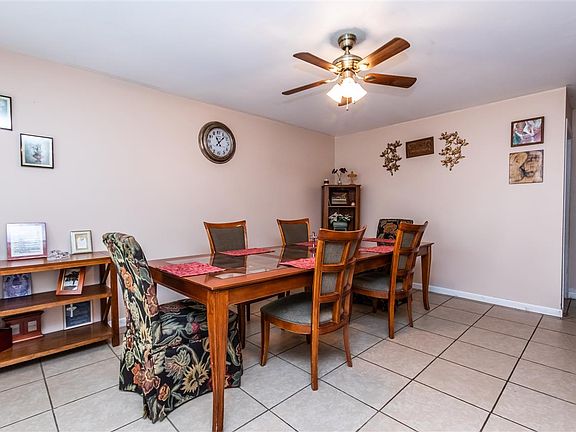 3rd image of 1923 W Cashman Ct