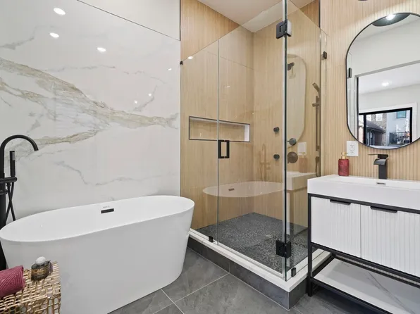 81 Webster Ave #1, Jersey City, NJ 07307