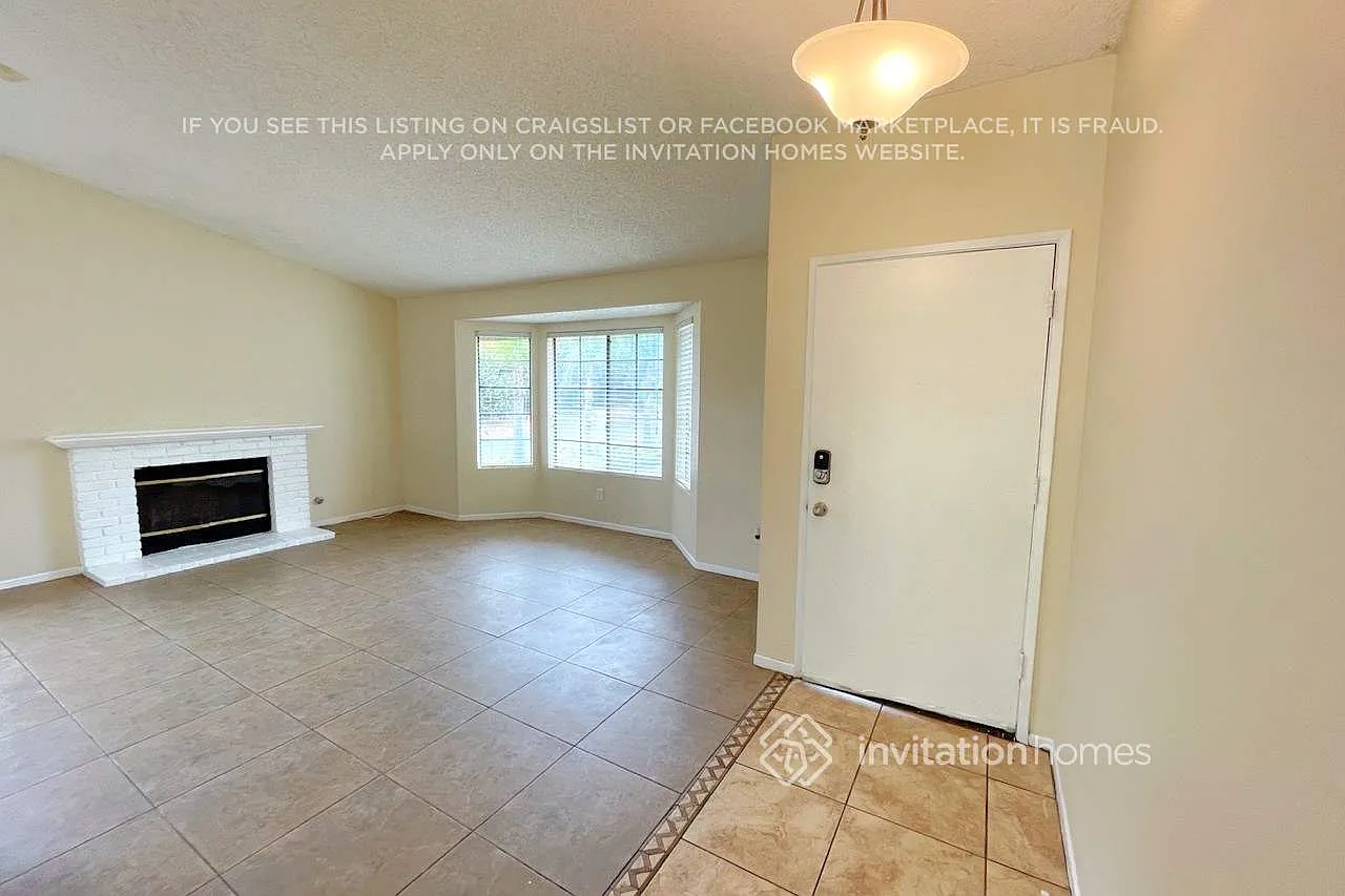 19086 Reindeer Dr Lake Elsinore, CA 92530 — Photo 3