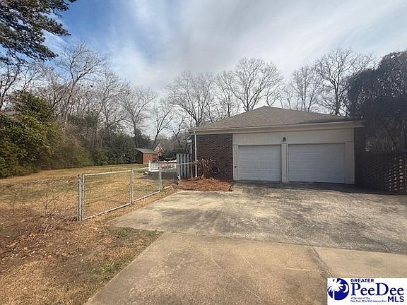 3rd image of 309 Oakdale Dr