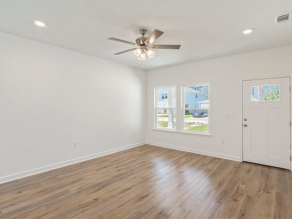 5th image of 41 Spooner St