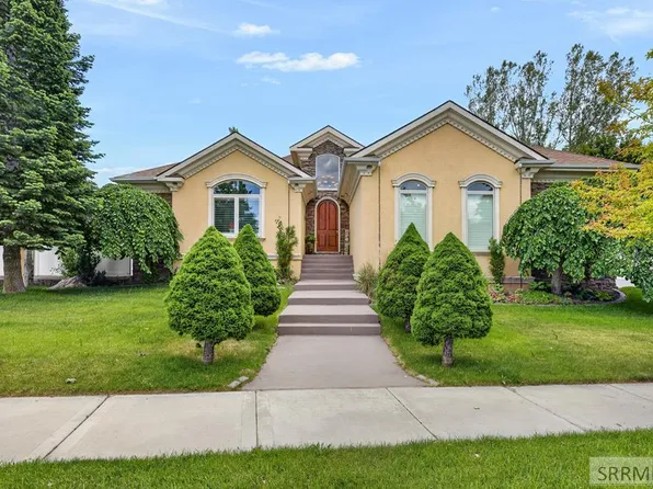 3770 E Autumnwood Dr, Ammon, ID 83406