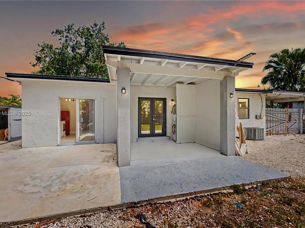 1550 NE 11th St, Homestead, FL 33033
