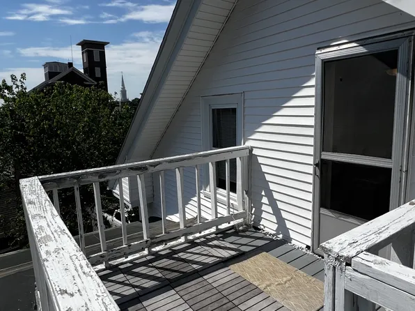 141 Maple St APT 3, Danvers, MA 01923