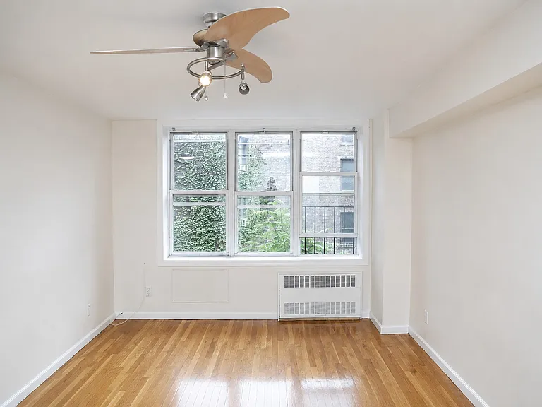 483 Ocean Pkwy #3F — Photo 3