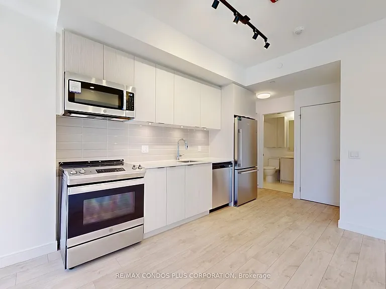 170 Clonmore Dr #5 — Photo 10