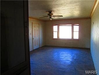 3rd image of 906 Glassey Ave