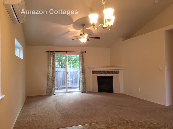Living Room/vaulted ceiling