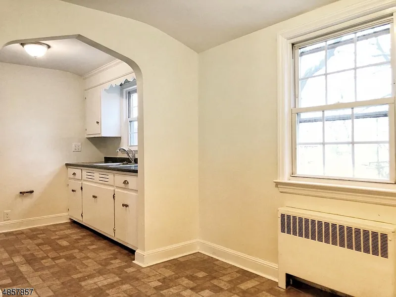 1 bed, 1.0 bath, $1,650 — Photo 4