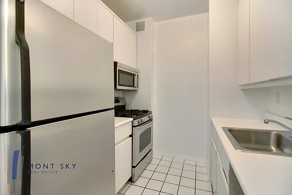 Sold by Mont Sky Real Estate | media 10