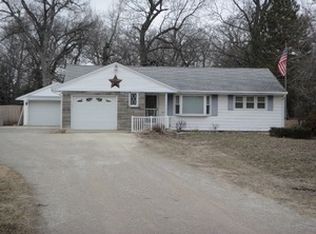 2046 E 2200 North Rd, Watseka, IL 60970