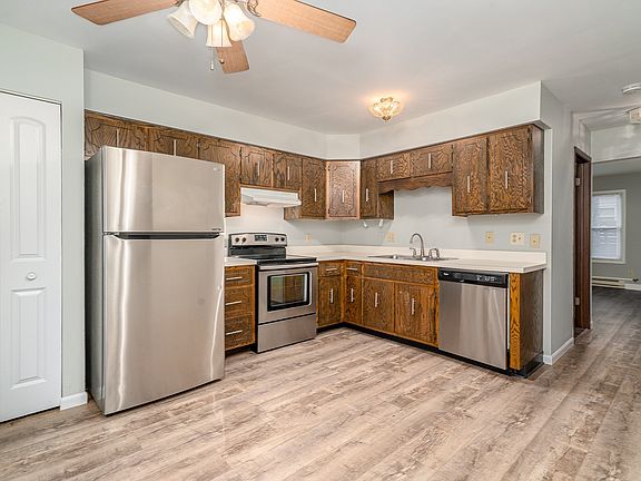 3rd image of 24025 W Oak St #24025