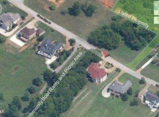 311 Rivers Edge Dr, Loudon, TN 37774