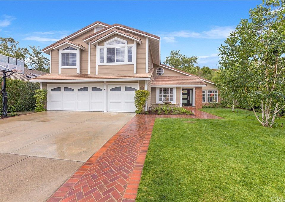 1st image of 6 Eastridge