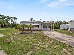 752 Knotty Pine Cir, North Fort Myers, FL 33917