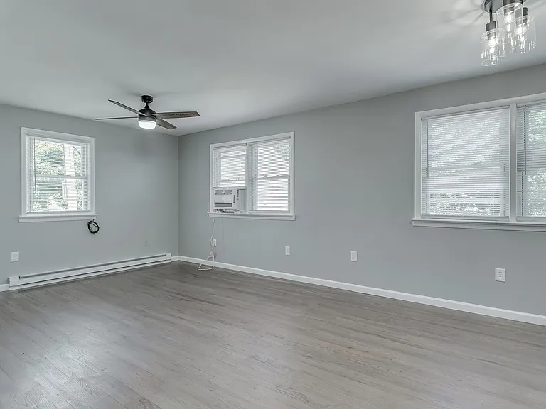 702 Motter Ave #2 — Photo 13