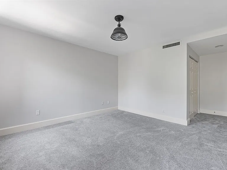 403 Marlborough St #13C — Photo 12